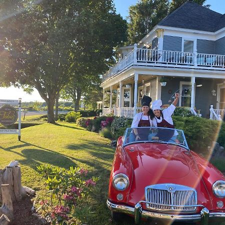 Toba'S Bed & Breakfast Lunenburg Eksteriør billede