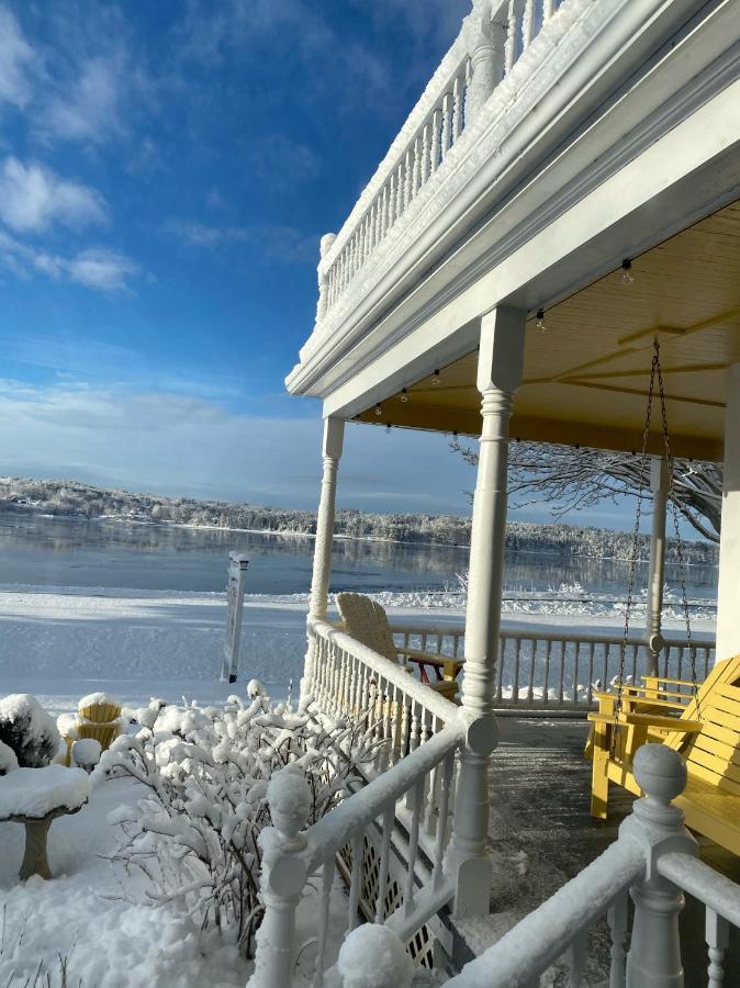 Toba'S Bed & Breakfast Lunenburg Eksteriør billede
