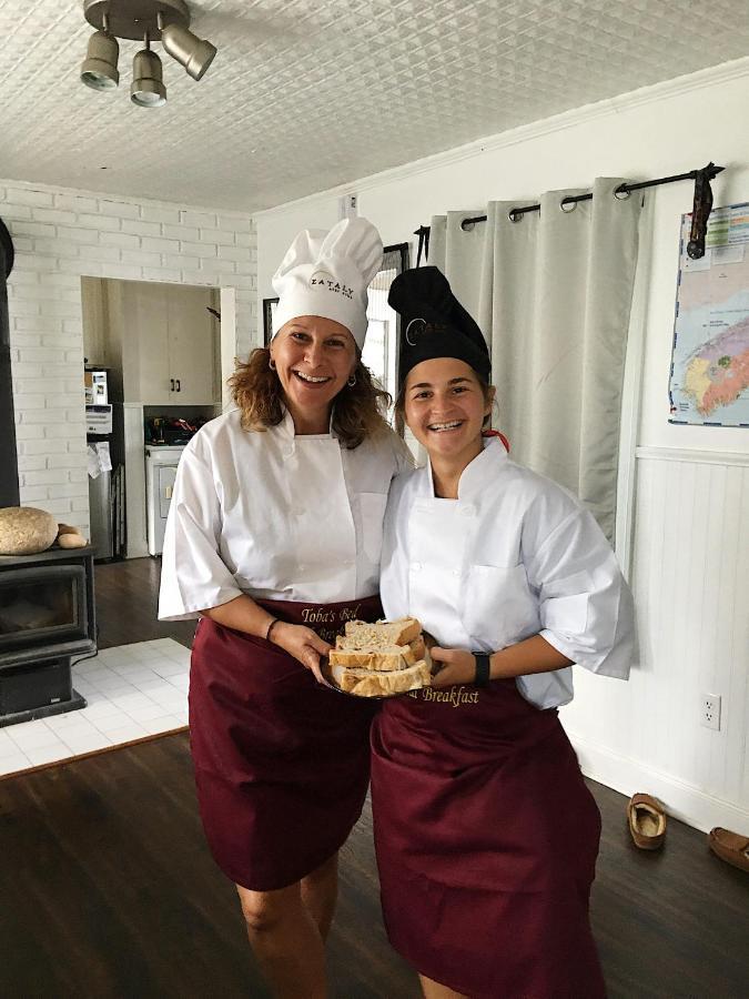 Toba'S Bed & Breakfast Lunenburg Eksteriør billede