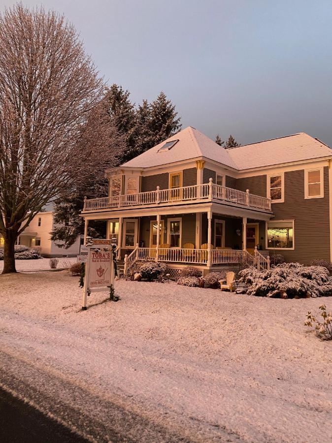Toba'S Bed & Breakfast Lunenburg Eksteriør billede