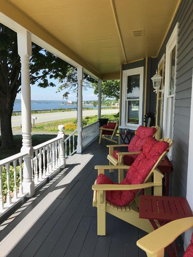 Toba'S Bed & Breakfast Lunenburg Eksteriør billede