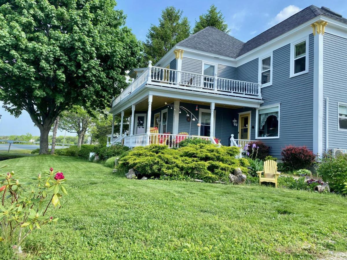 Toba'S Bed & Breakfast Lunenburg Eksteriør billede