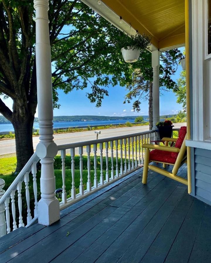 Toba'S Bed & Breakfast Lunenburg Eksteriør billede
