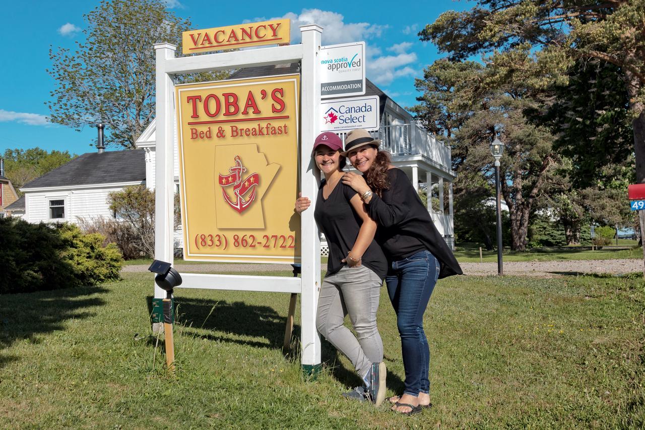 Toba'S Bed & Breakfast Lunenburg Eksteriør billede