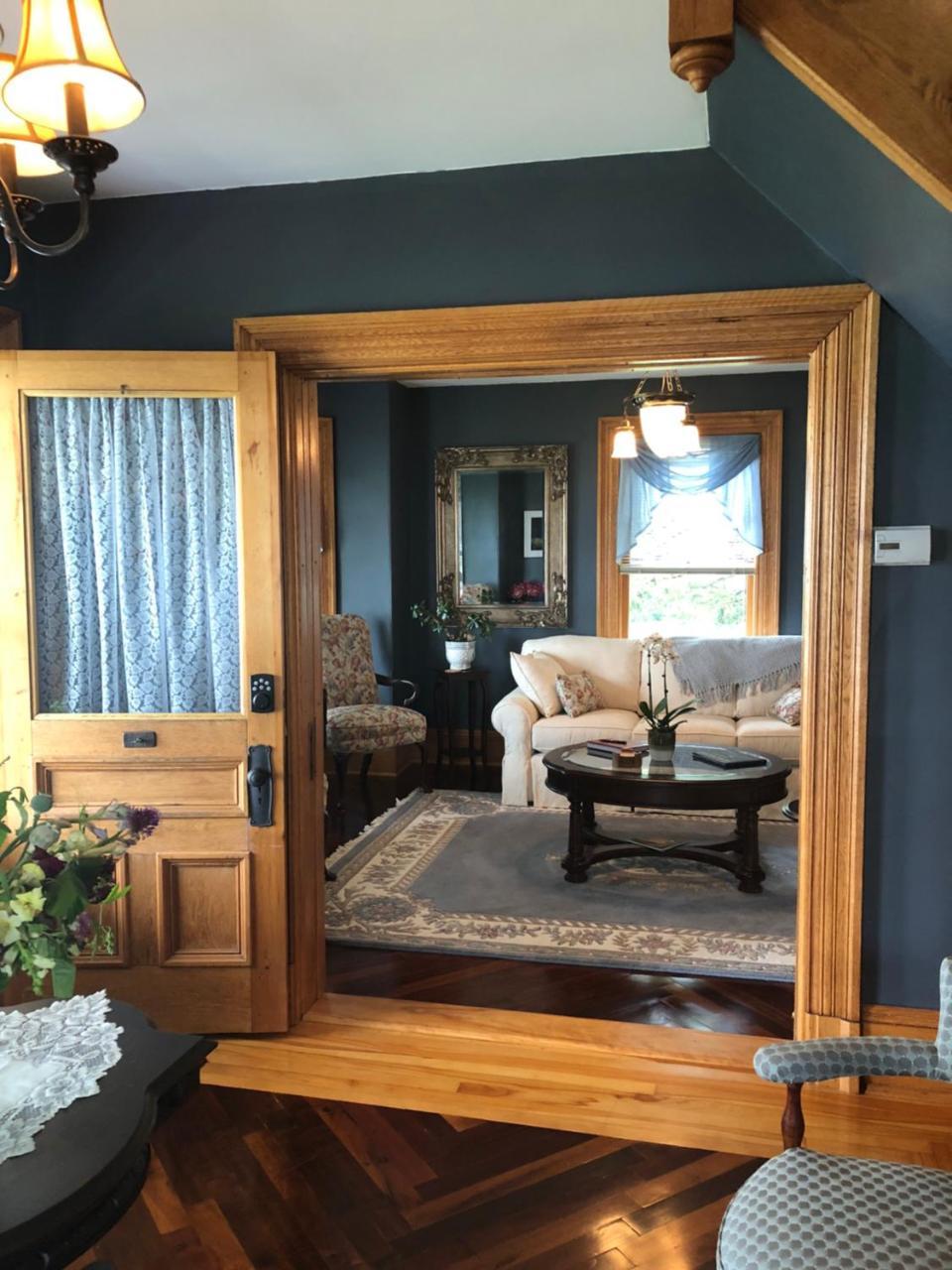 Toba'S Bed & Breakfast Lunenburg Eksteriør billede