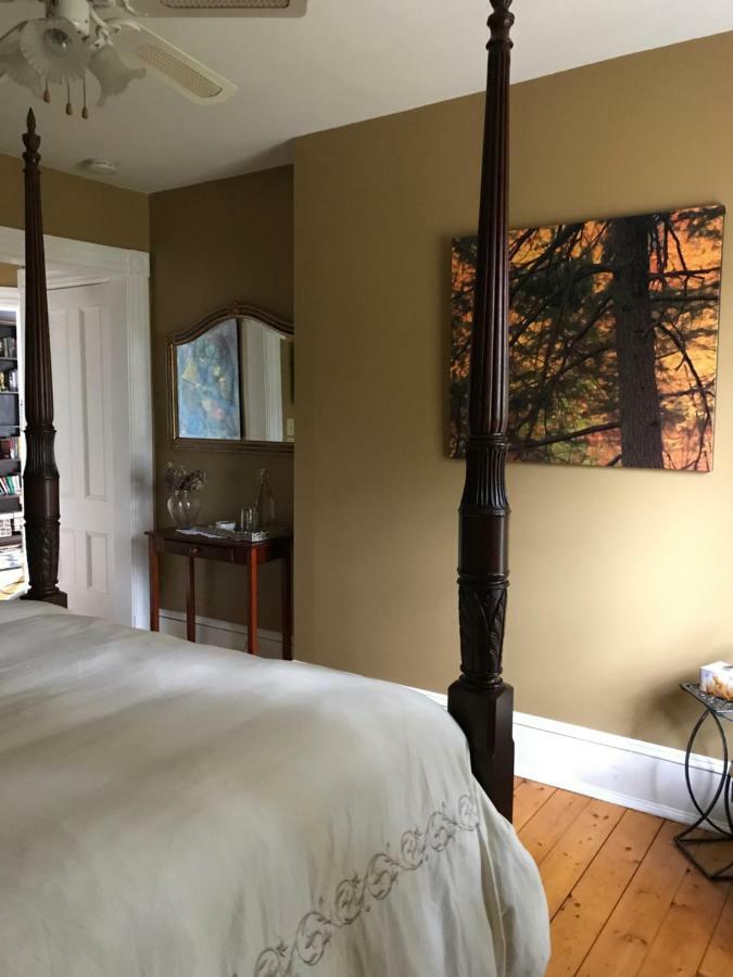 Toba'S Bed & Breakfast Lunenburg Eksteriør billede