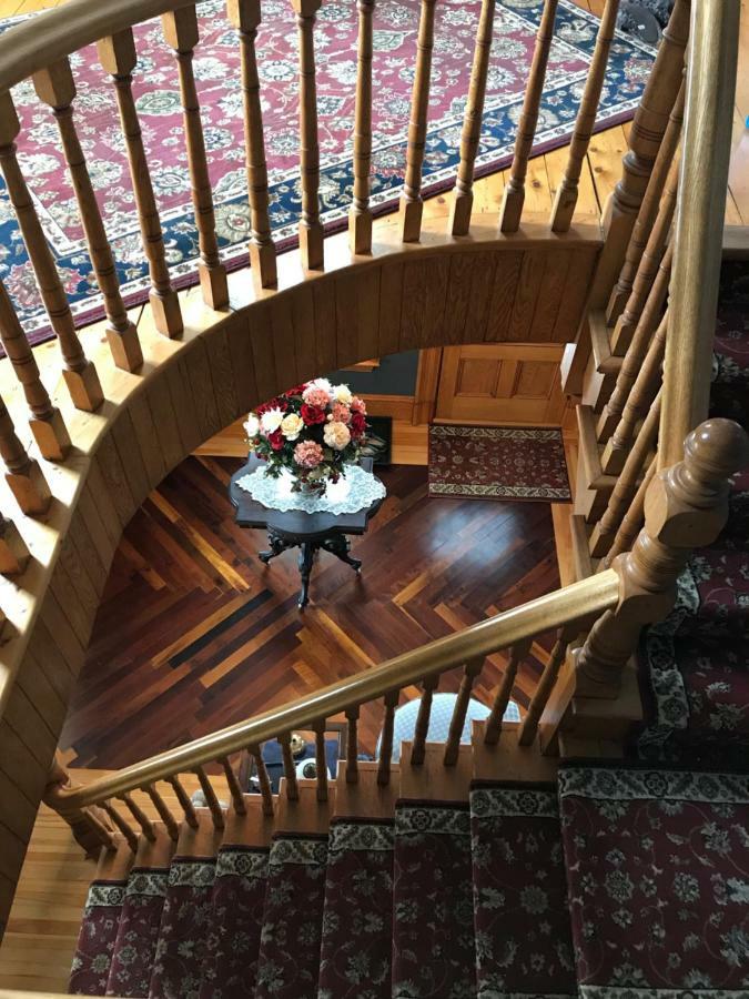 Toba'S Bed & Breakfast Lunenburg Eksteriør billede